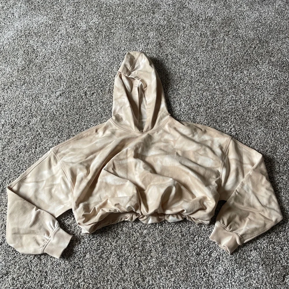 Lululemon LA All Yours Bubble Hem Hoodie - Picture 7 of 9